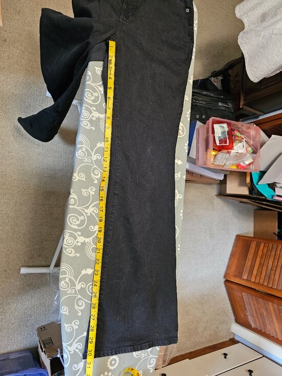 Madewell Curvy Skinny Flare Jeans in Black - Picture 4 of 11